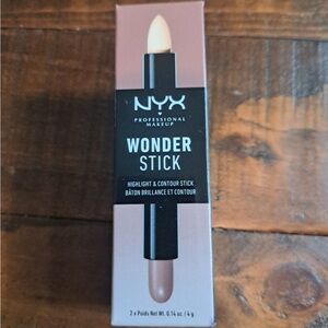 NYX Wonderstick - WS01 Light / Medium NEW!!!